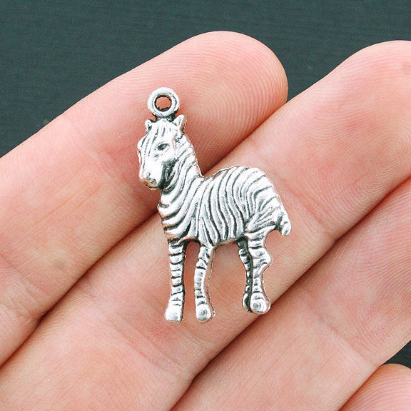 8 breloques de ton argent antique de zèbre - SC3946