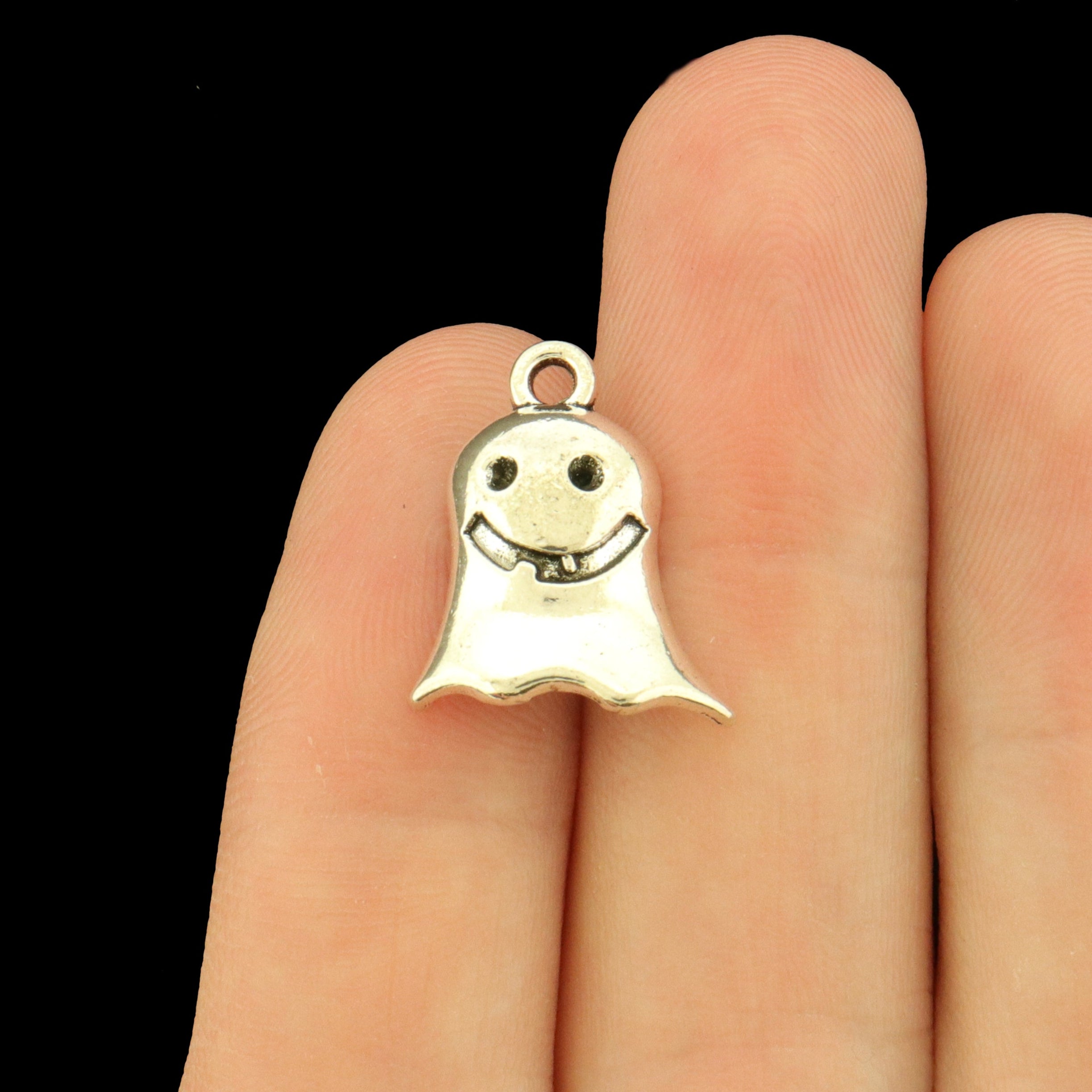 12 Smiling Ghost Antique Silver Tone Charms - SC142