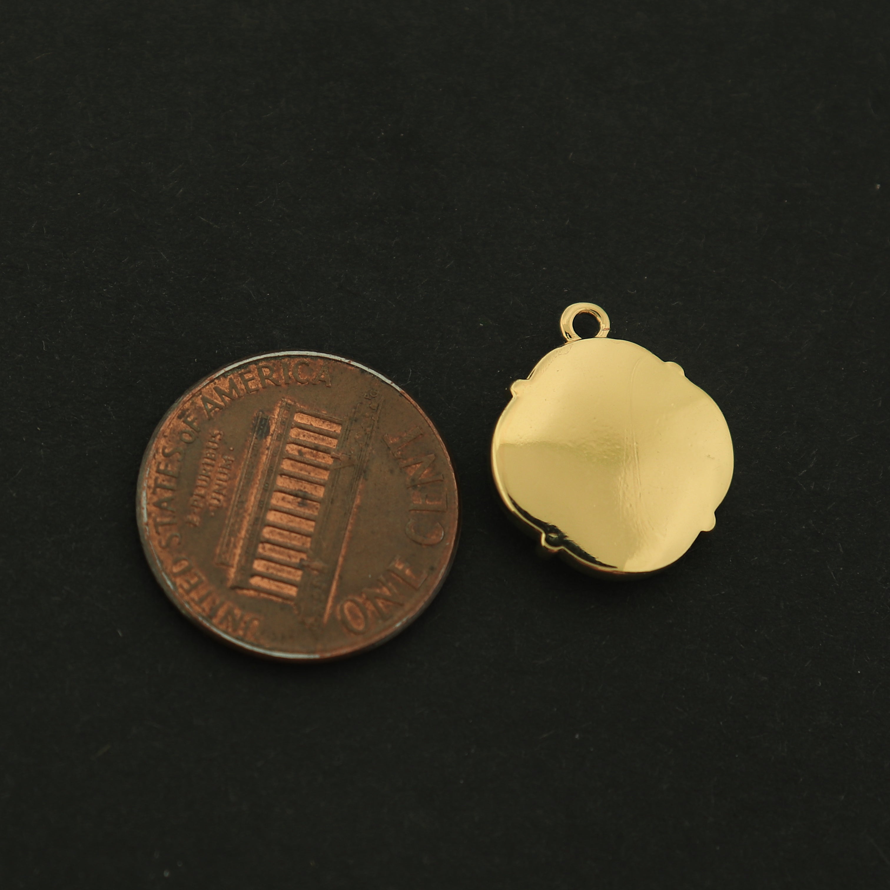 14k Bee Disc Charm - Honeybee Pendant - 14k Gold Plated - GLD364