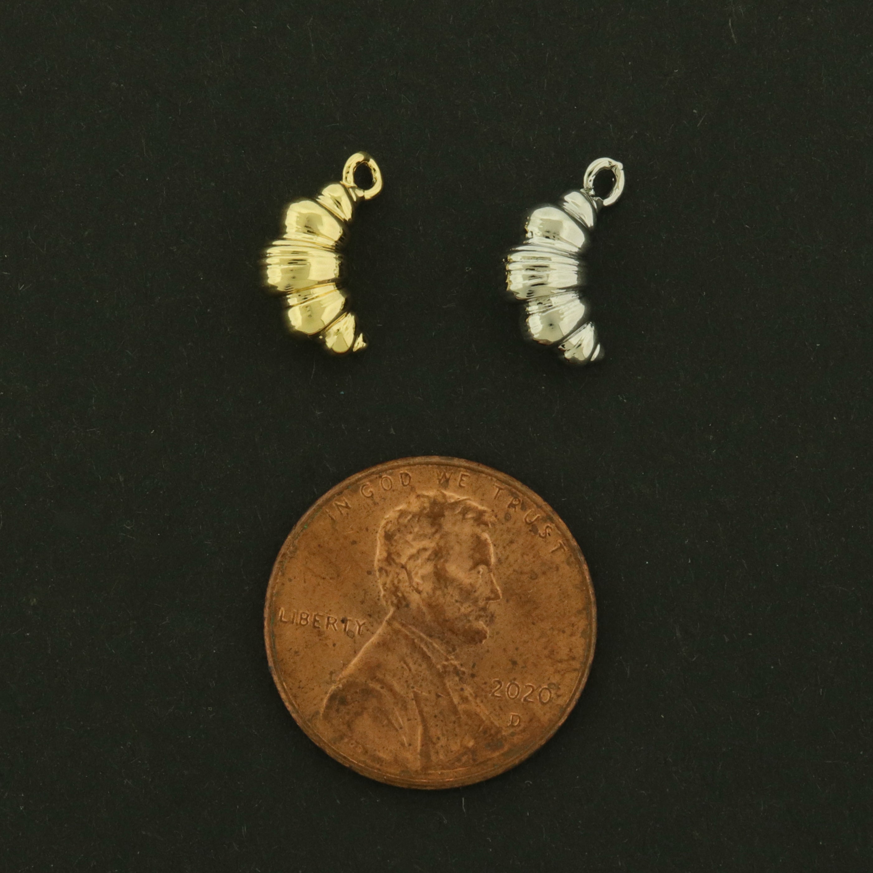 14k Croissant Charm - 3D Food Pendant - Choose Your Tone!