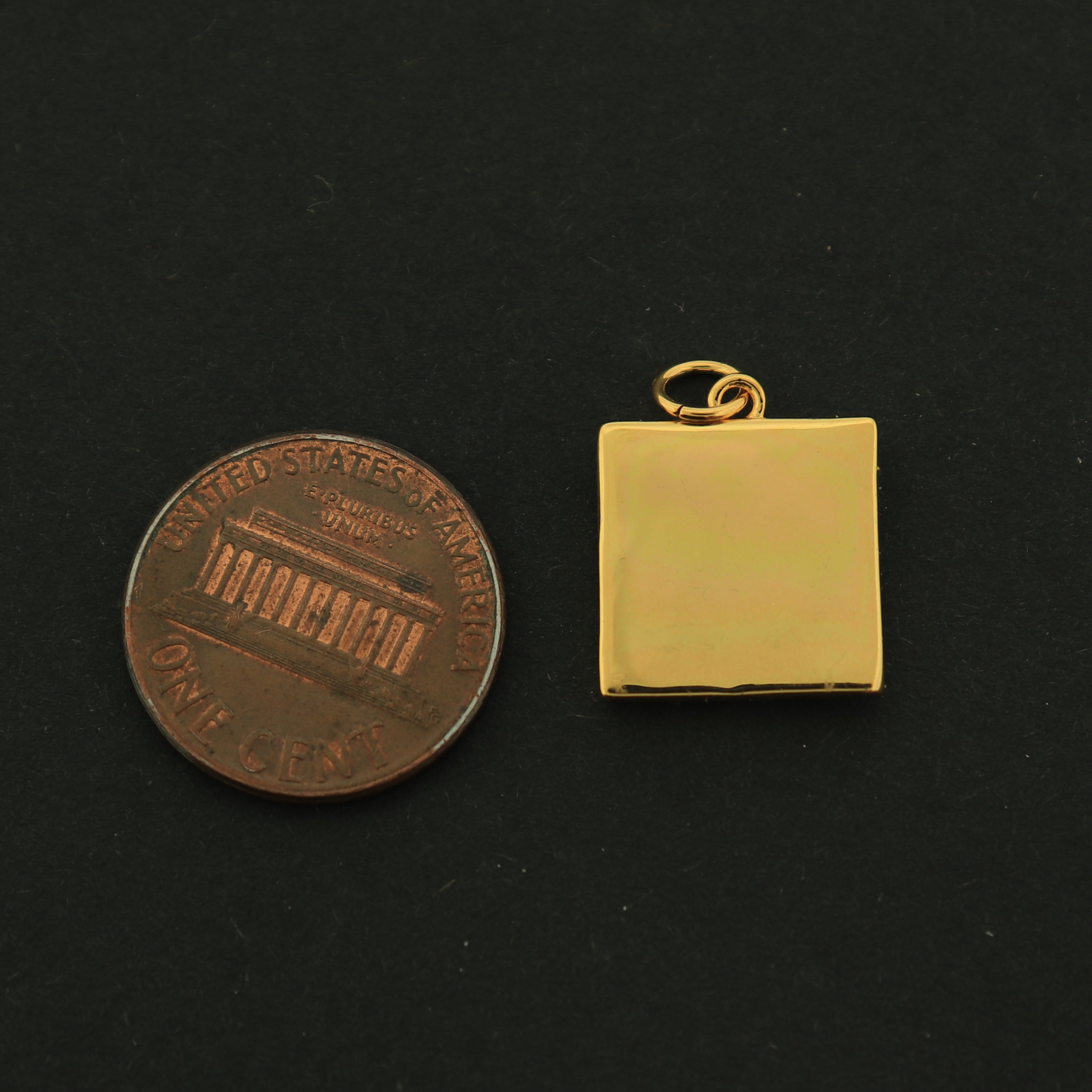 18k Seashell Charm - Beach Pendant - 18k Gold Plated - GLD504