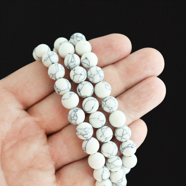 Round Imitation Howlite Beads 8mm - White with Grey Marble - 1 Strand 50 Beads - BD2804