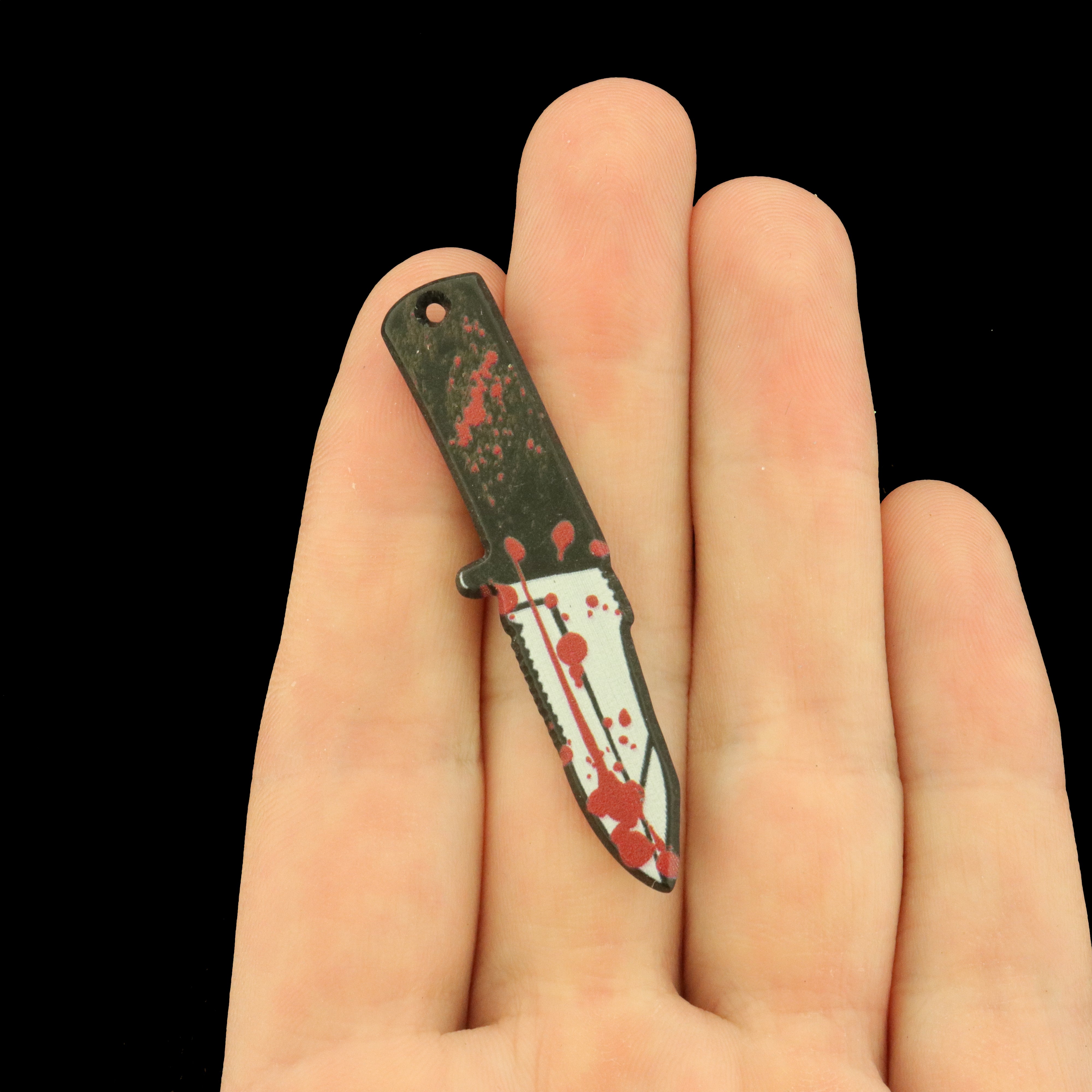 4 Bloody Knife Halloween Resin Charms - K088