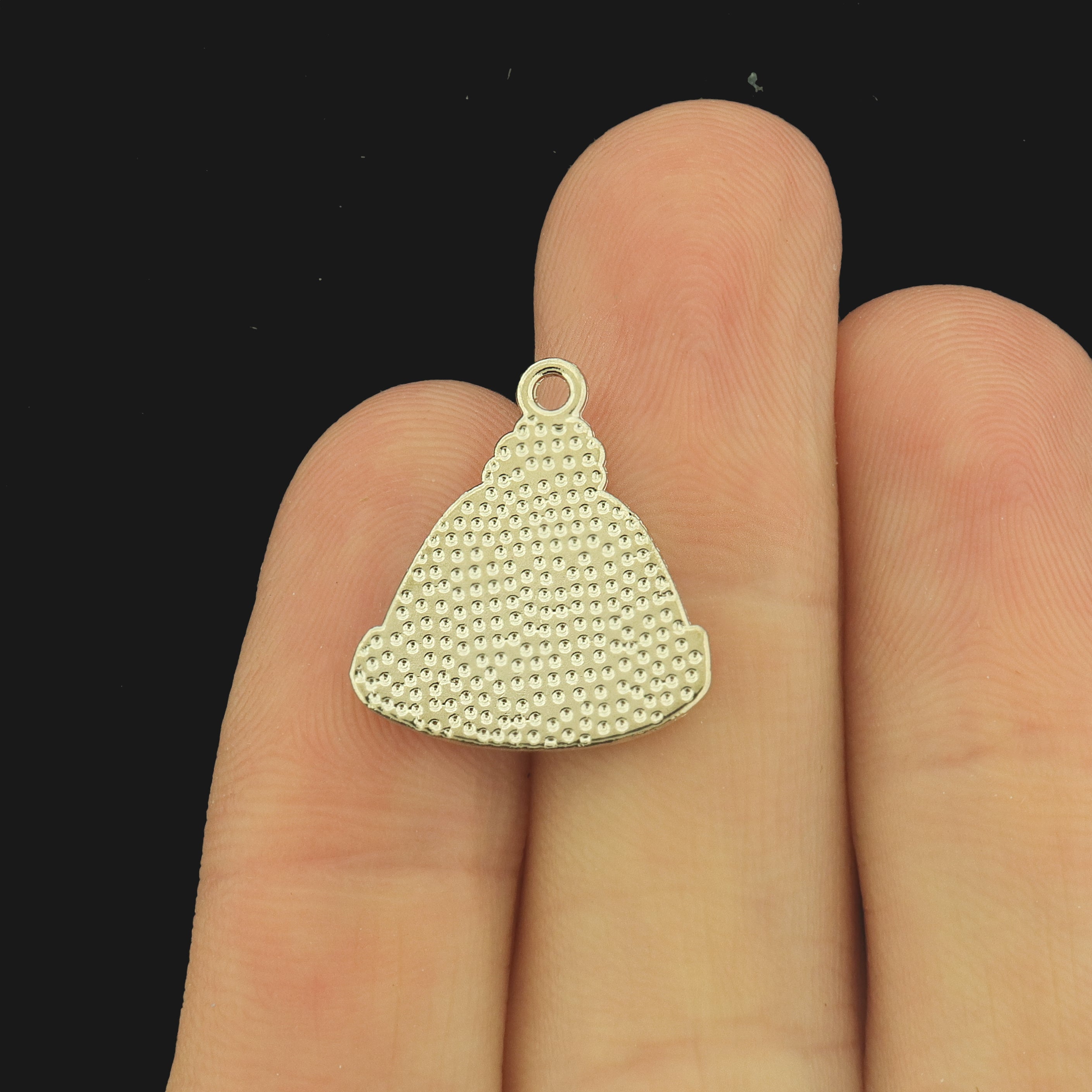 4 Christmas Enamel Hat Tuque Charms - E525