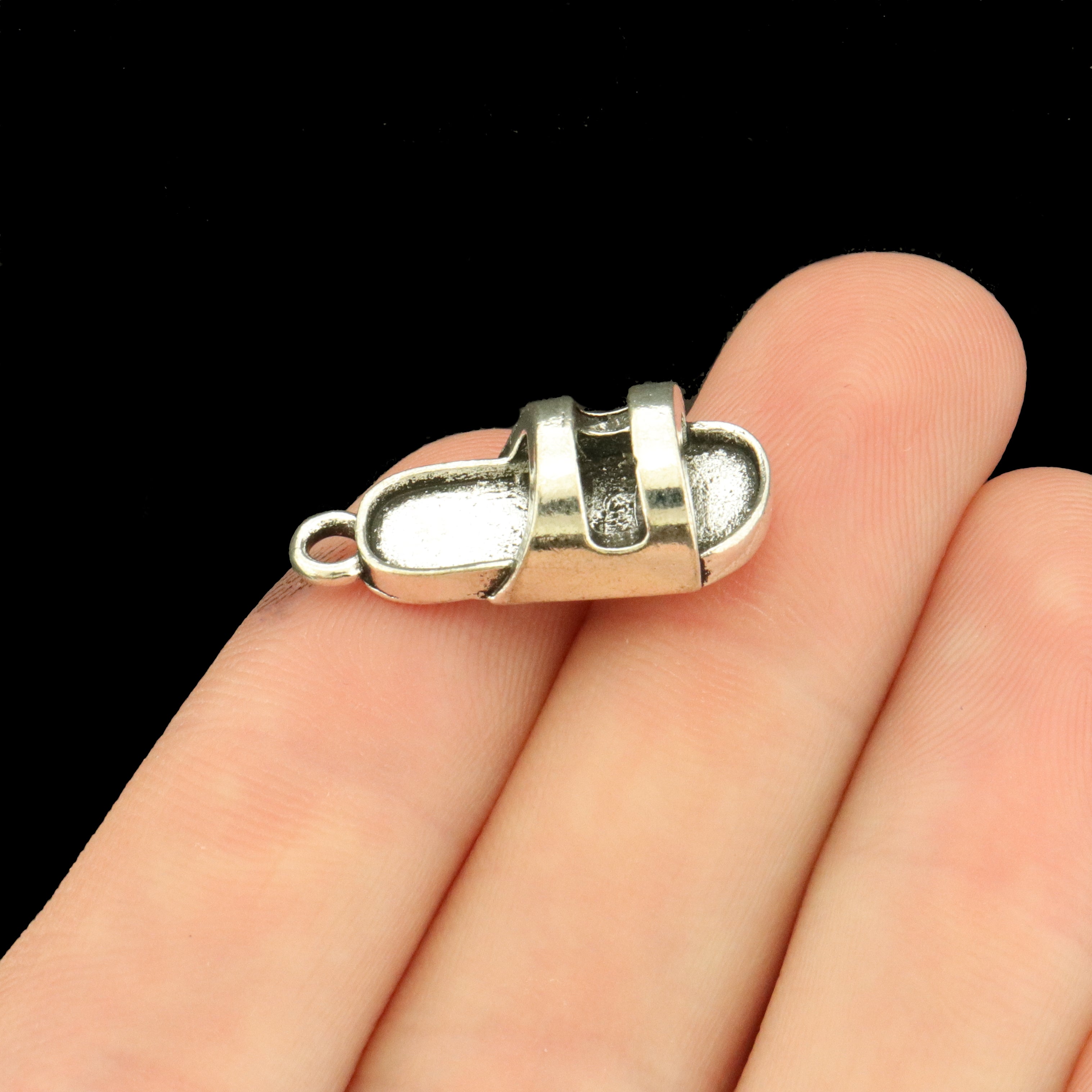 4 Sandal Antique Silver Tone Charms - Flip Flop - SC037