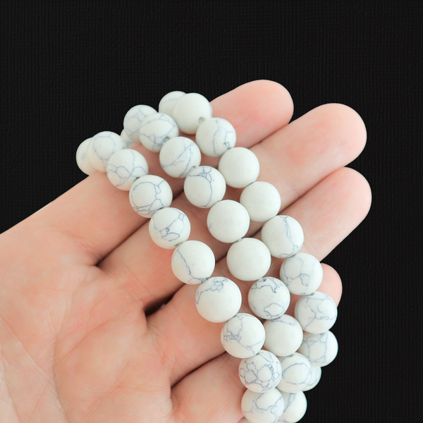Round Imitation Howlite Beads 10mm - White with Grey Marble - 1 Strand 50 Beads - BD2805