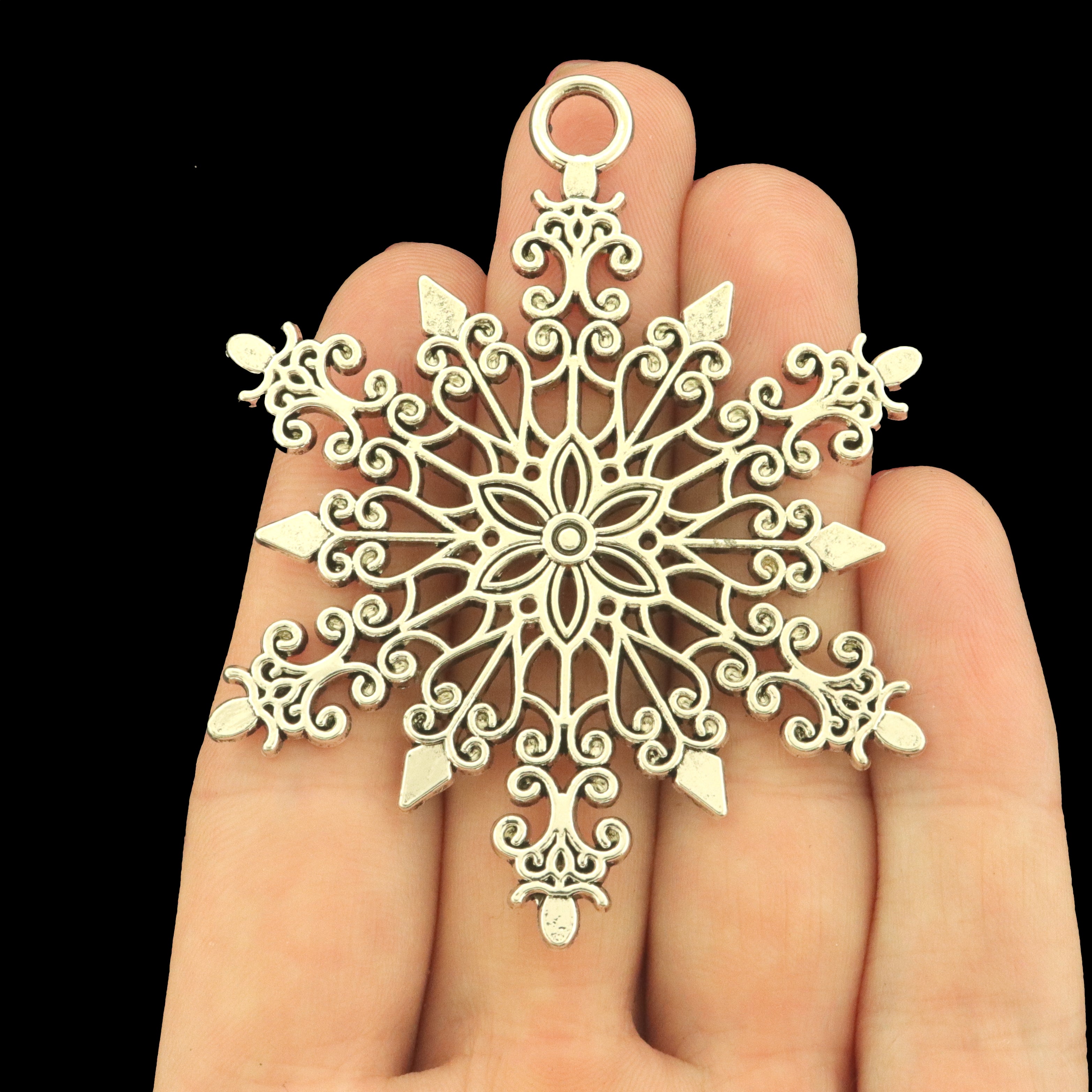 Snowflake Antique Pewter Silver Tone Charms - SC7907