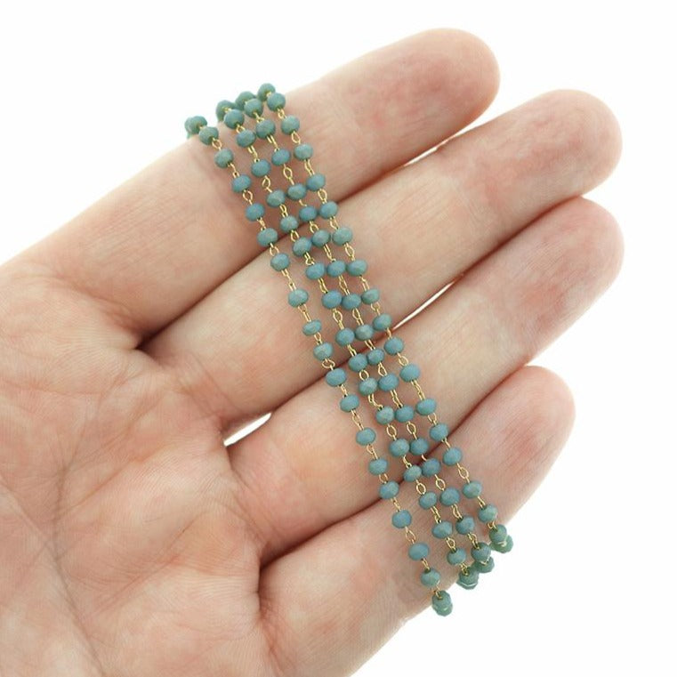 Chaîne de chapelet perlée BULK - 3 mm à facettes en verre bleu et laiton doré - Choisissez votre longueur - 1 mètre + - RC031