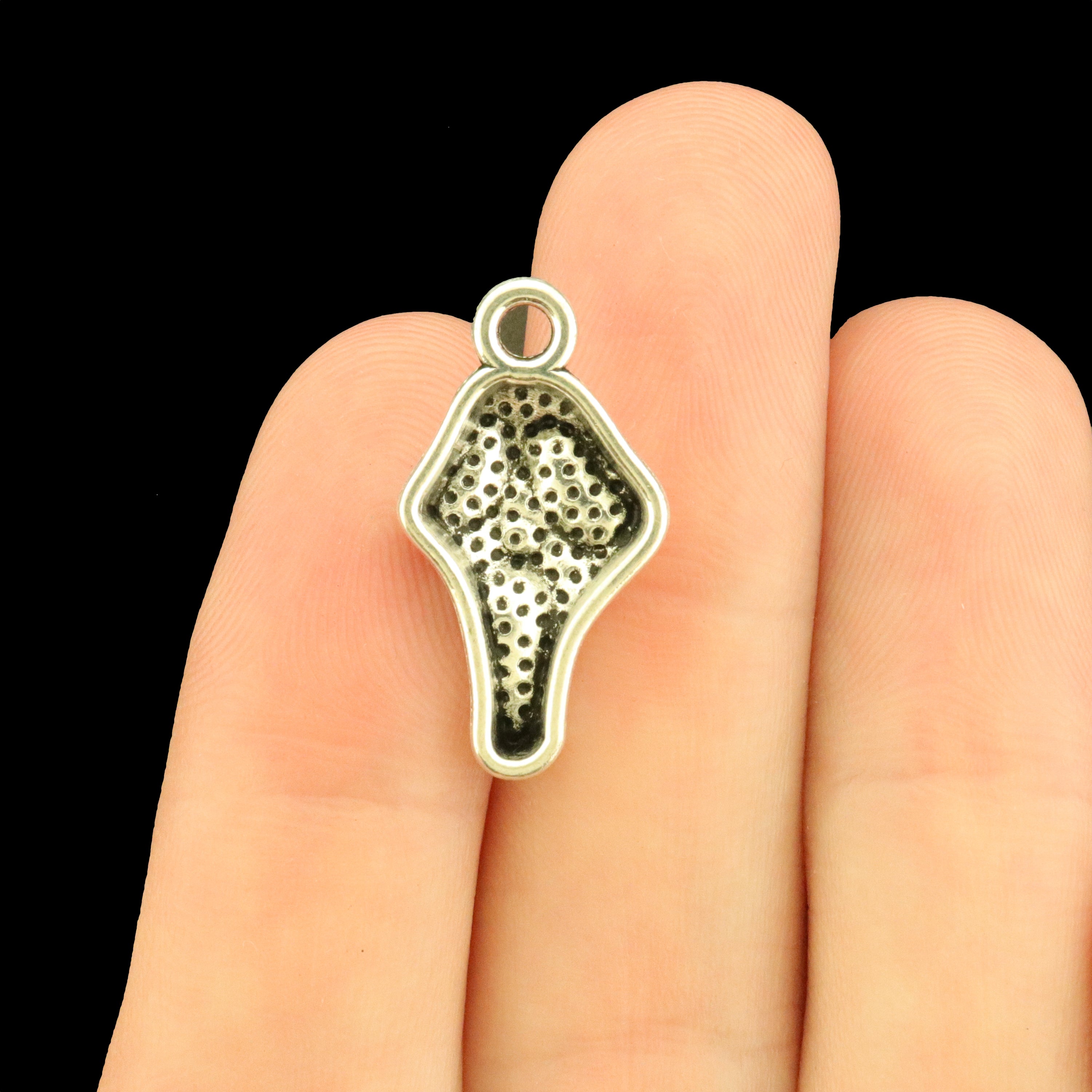 6 Screaming Face Antique Silver Tone Charms - SC506