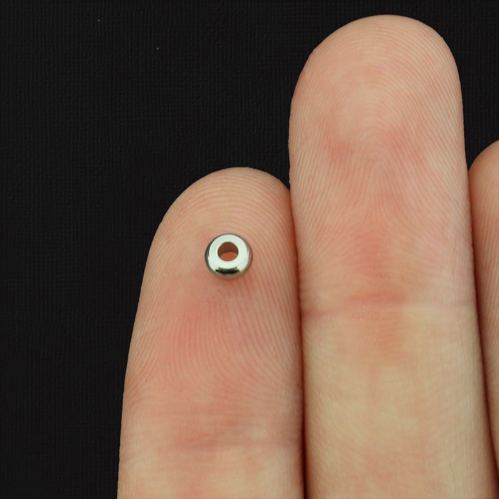 Silver Tone Stainless Steel Beads 4mm - 25 Beads - MT017