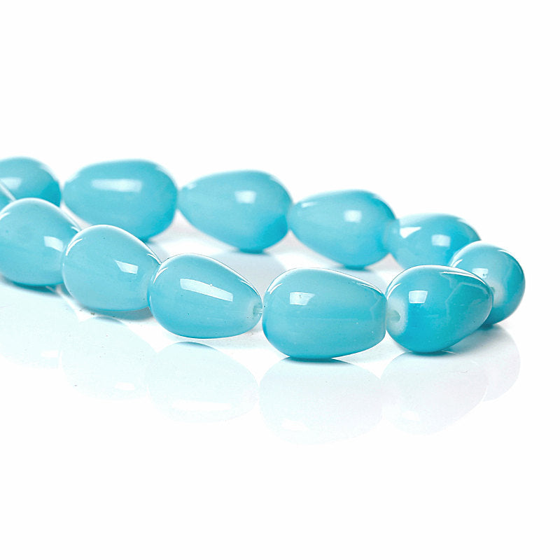 SALE 15 Teardrop Glass Beads in Aqua Blue - LBD767