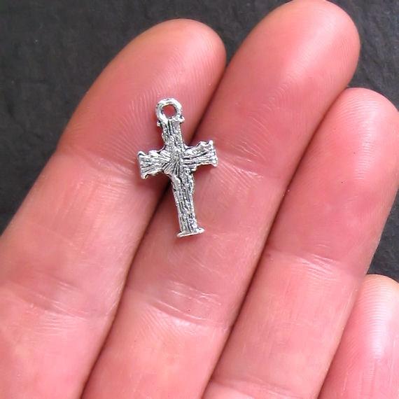 10 breloques de ton argent antique croix - SC166
