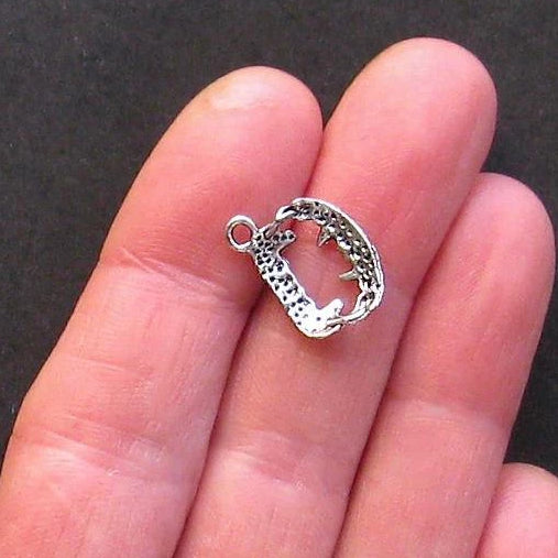 10 Fangs Antique Silver Tone Charms - SC862