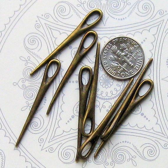 10 Needle Antique Bronze Tone Charms 3D - BC087