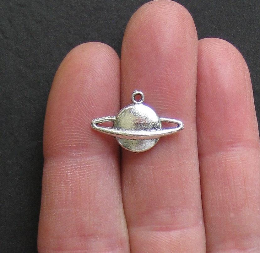 10 charmes de ton argent antique planète - SC378