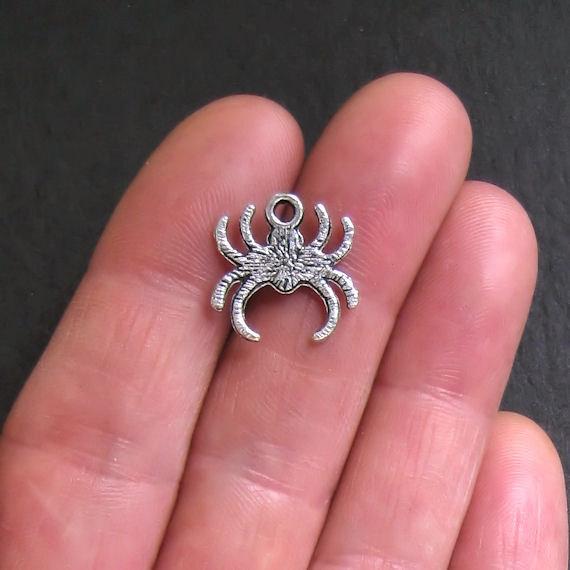10 breloques argentées antiques d'araignée - SC452