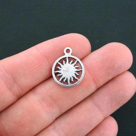 10 breloques de ton argent antique soleil - SC4547