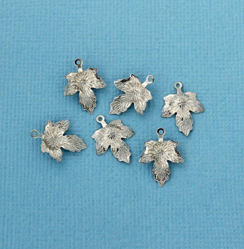 10 breloques en acier inoxydable ton argent feuille d'érable 2 faces - MT487