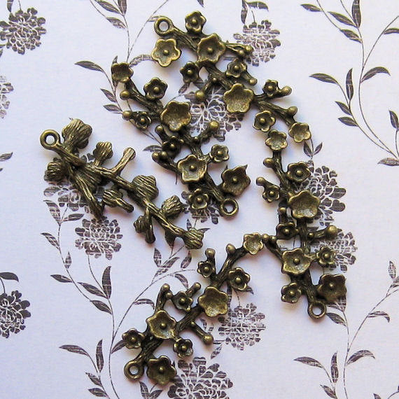 SALE 4 Flower Branch Antique Bronze Tone Charms - BC026