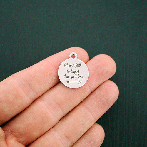 Laissez votre foi Charms en acier inoxydable - Soyez plus grand que votre peur - BFS001-1397