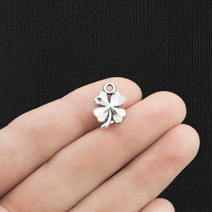 15 breloques argentées antiques de trèfle - SC1596