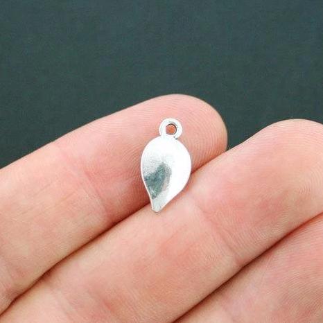15 Leaf Antique Silver Tone Charms - SC4475
