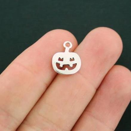 15 Pumpkin Antique Silver Tone Charms - SC6202