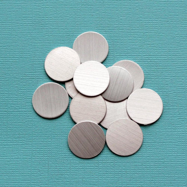 Circle Stamping Blanks - Silver Tone Aluminum - 19mm - 15 Tags - MT291