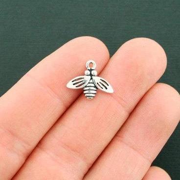 15 Bee Antique Silver Tone Charms - SC6482