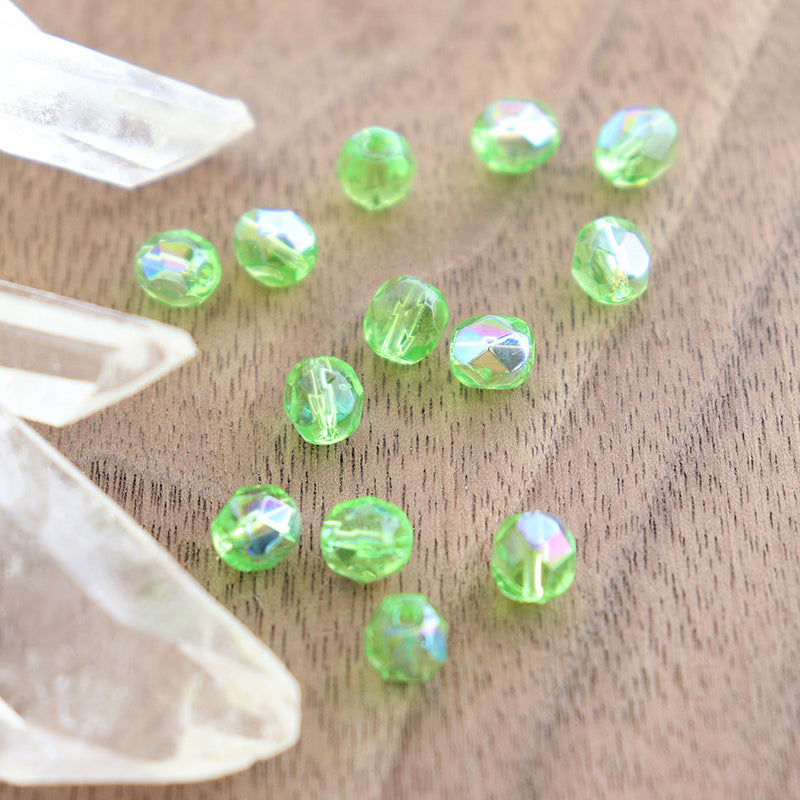 Perles de verre tchèques à facettes 6 mm - Vert citron poli au feu - 25 perles - CB351