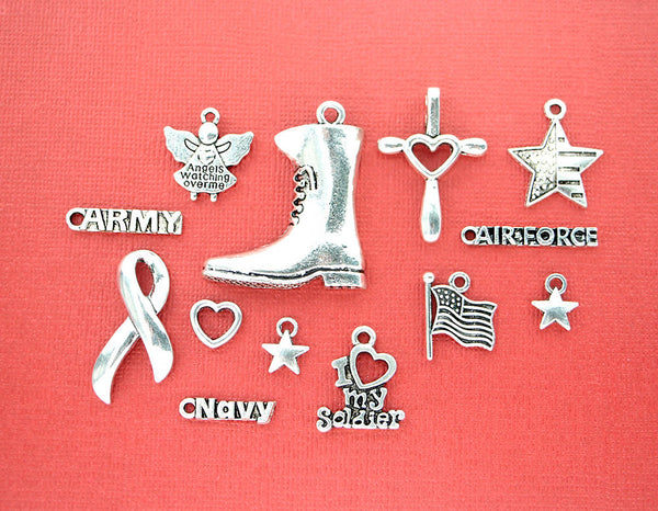 Collection de breloques militaires ton argent antique 13 breloques - COL065