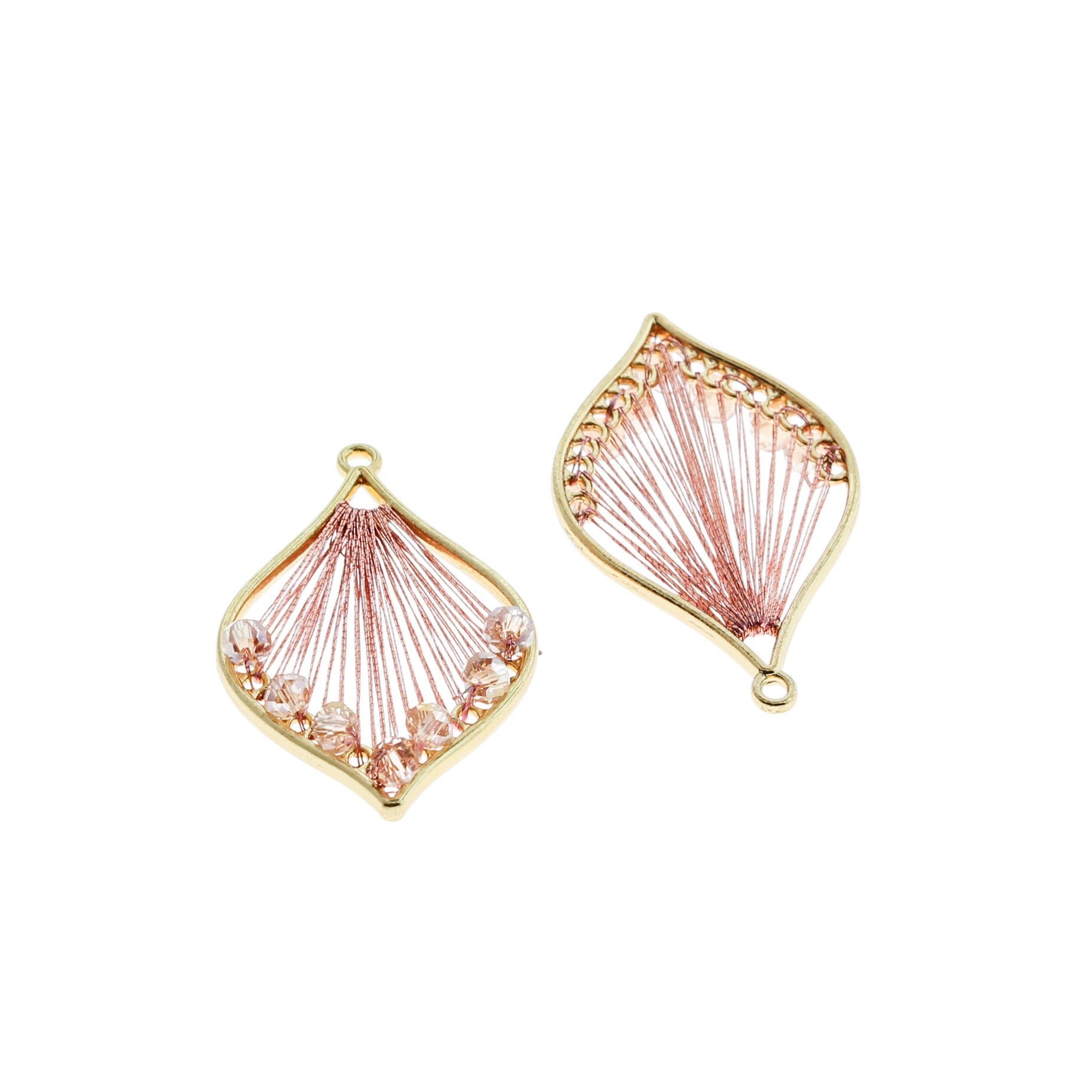 2 pendentifs dorés tissés avec perles roses - TSP260