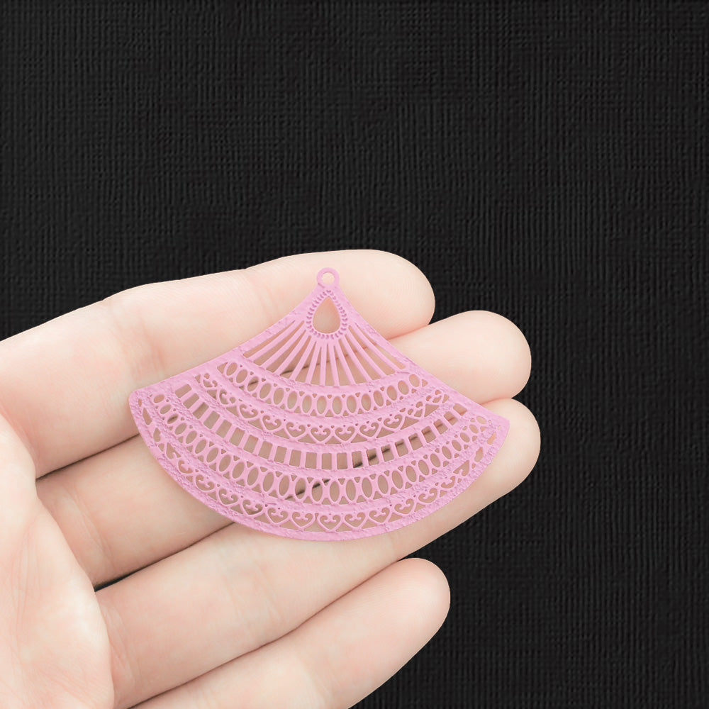 2 breloques en émail rose éventail en filigrane - E1302