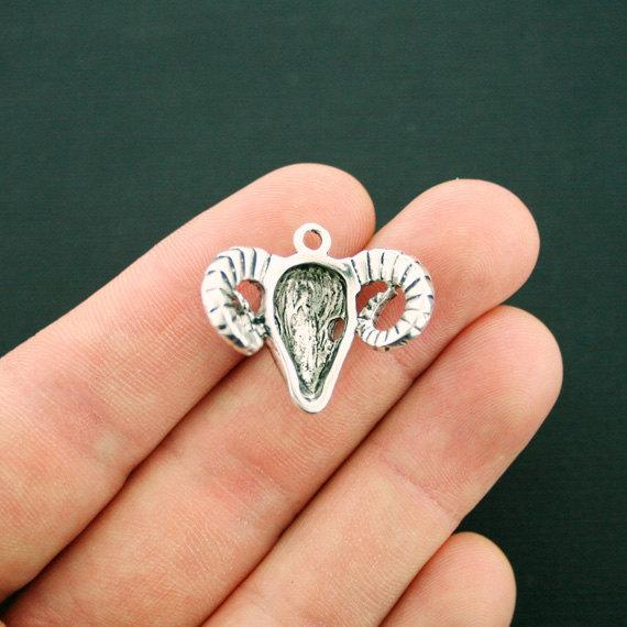 2 breloques argentées antiques Ram - SC6291