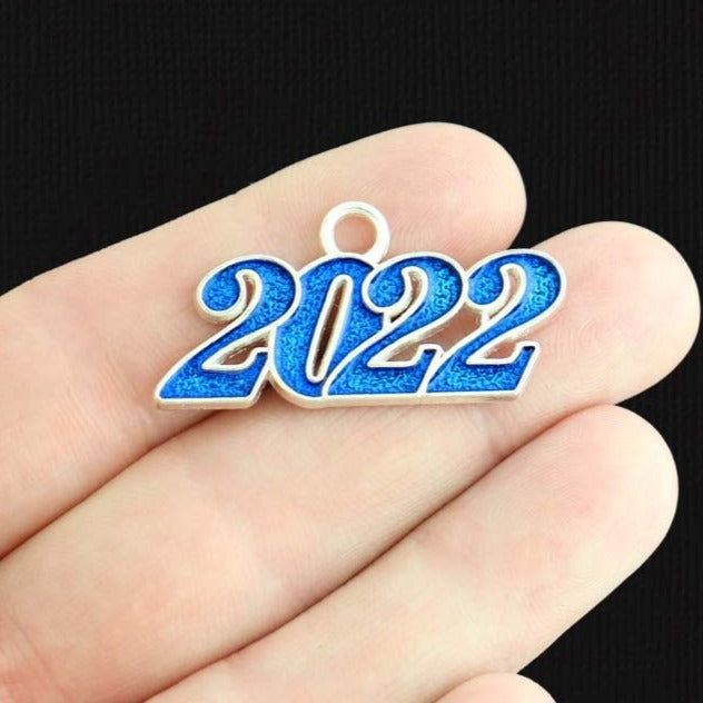 VENTE 2 breloques en émail argenté bleu année 2022 - E1491