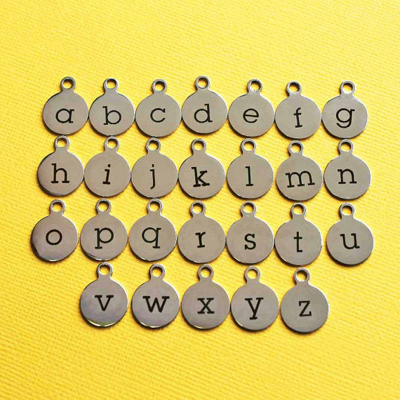 Charmes de lettre en acier inoxydable - Choisissez votre initiale et quantité - Alphabet minuscule - 13mm avec boucle - ALPHA1400BFS-IND
