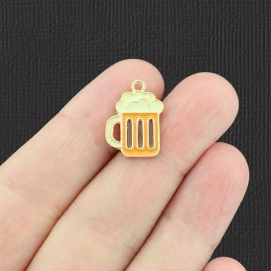 4 breloques chope de bière en émail doré - E897