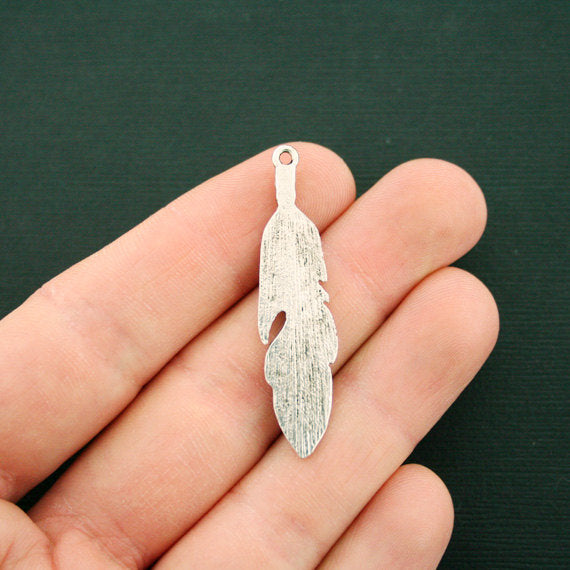 4 breloques plumes argentées antiques - SC6674