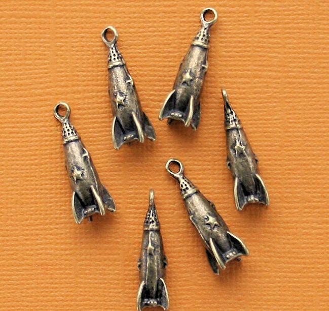 4 breloques de ton bronze antique de fusée 3D - BC683