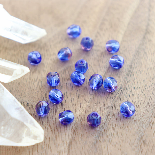 Perles de verre tchèques à facettes 6 mm - Violet royal poli au feu - 25 perles - CB328