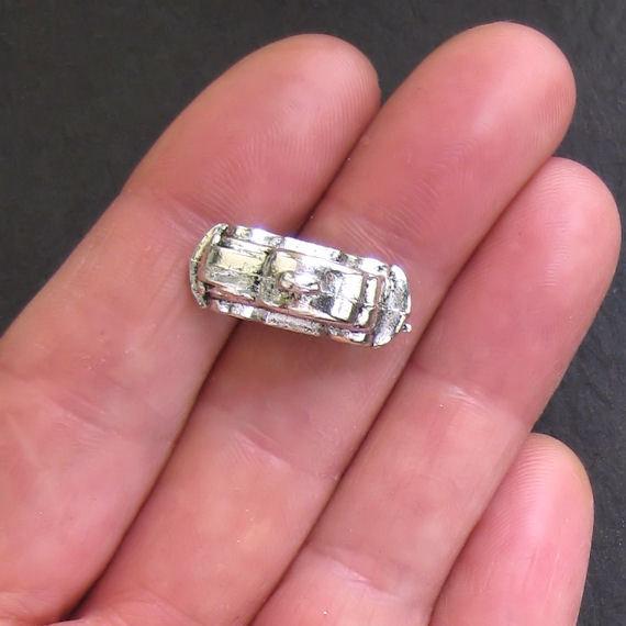 5 Car Antique Silver Tone Charms 3D - SC565