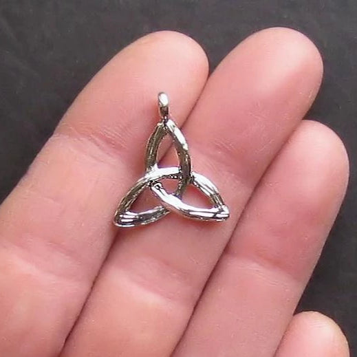 5 Celtic Knot Antique Silver Tone Charms 2 Sided - SC1146