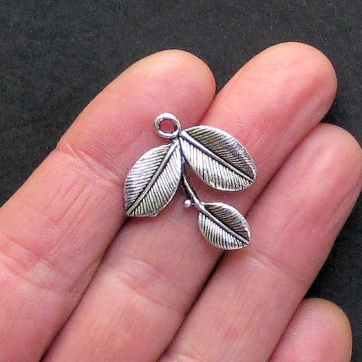 5 Leaf Antique Silver Tone Charms 2 Sided - SC752