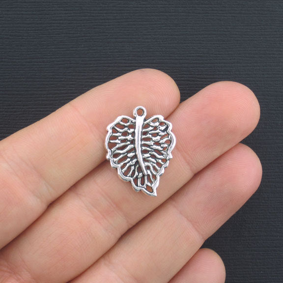 5 Leaf Antique Silver Tone Charms - SC3410