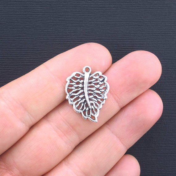 5 Leaf Antique Silver Tone Charms - SC3410