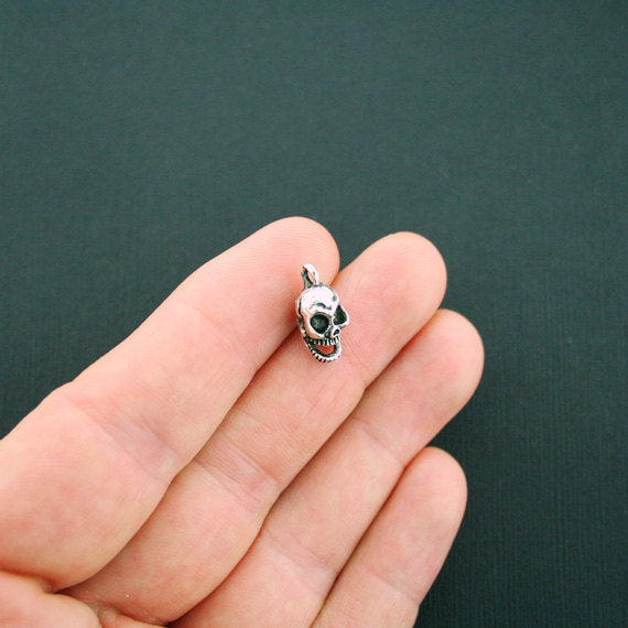 5 breloques argentées antiques tête de mort 3D - SC6065