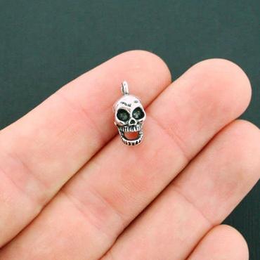 5 Skull Antique Silver Tone Charms 3D - SC6065