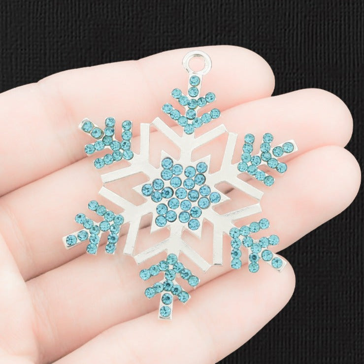 Breloque en émail argenté flocon de neige avec strass incrustés - E1552