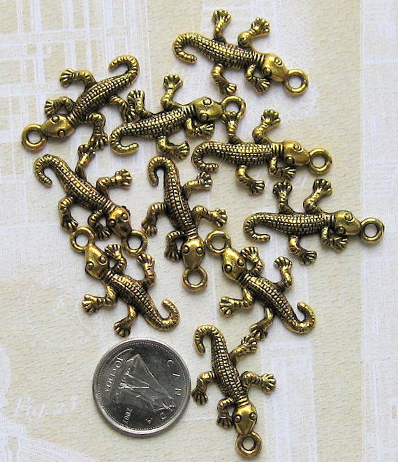 6 Gecko Antique Gold Tone Charms - GC019