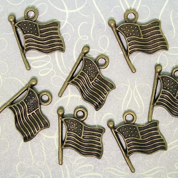 6 USA Flag Antique Bronze Tone Charms - BC148